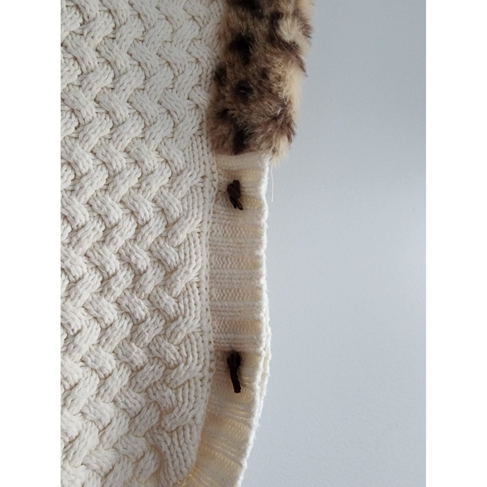 Aspen Kids Poncho Kids Size M 5-6 Cream Leopard Trim Faux Fur Cable Knit Cozy - Picture 9 of 10